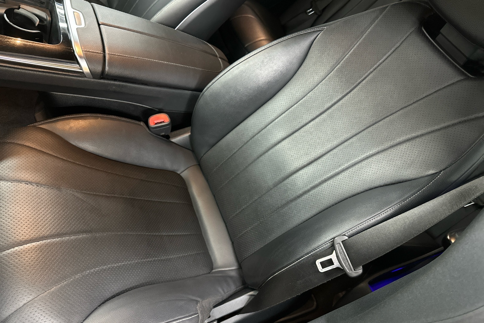 MERCEDES-BENZ EQE 2023