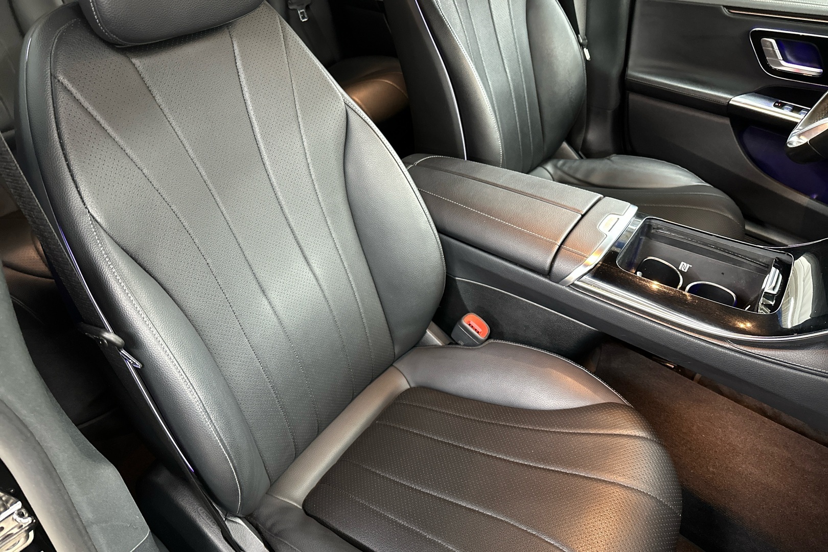 MERCEDES-BENZ EQE 2023