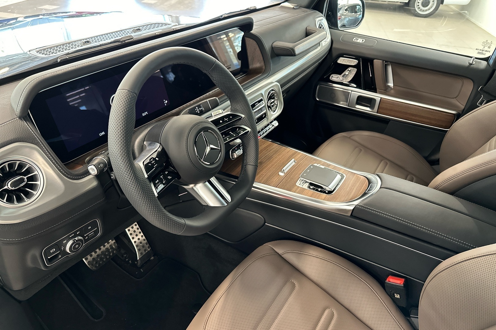 MERCEDES-BENZ G 2025