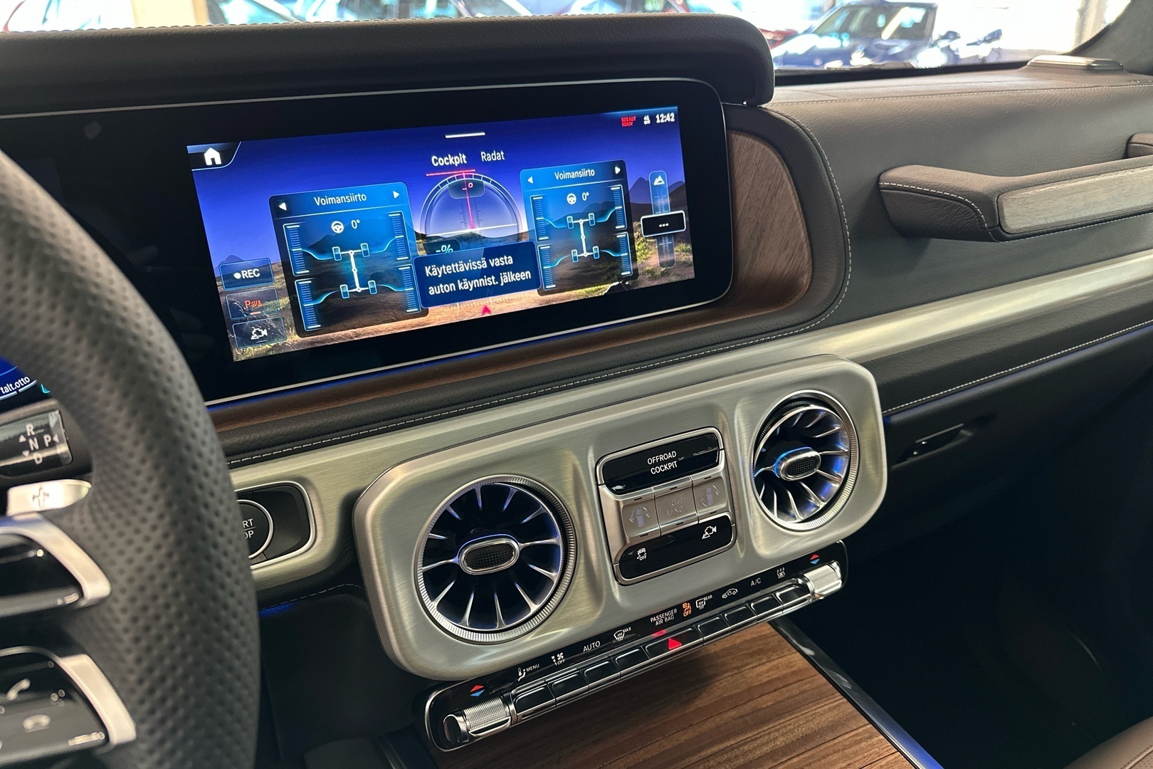 MERCEDES-BENZ G 2025