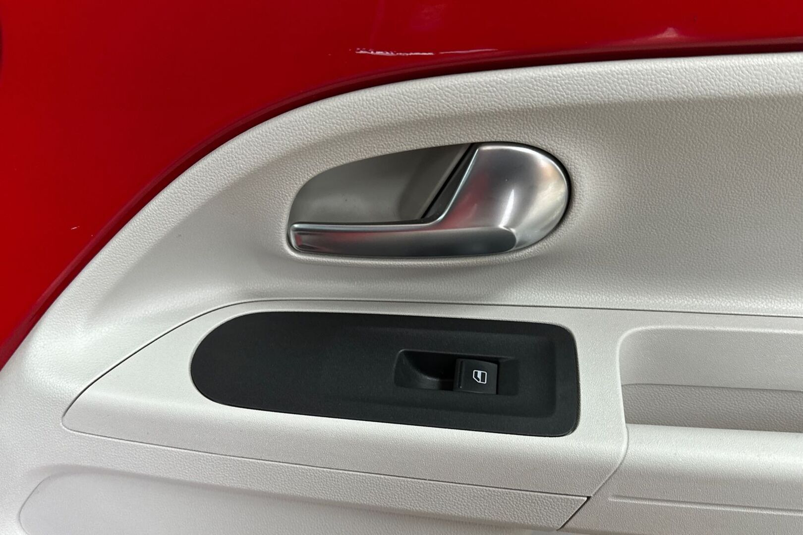 VOLKSWAGEN up! 2012