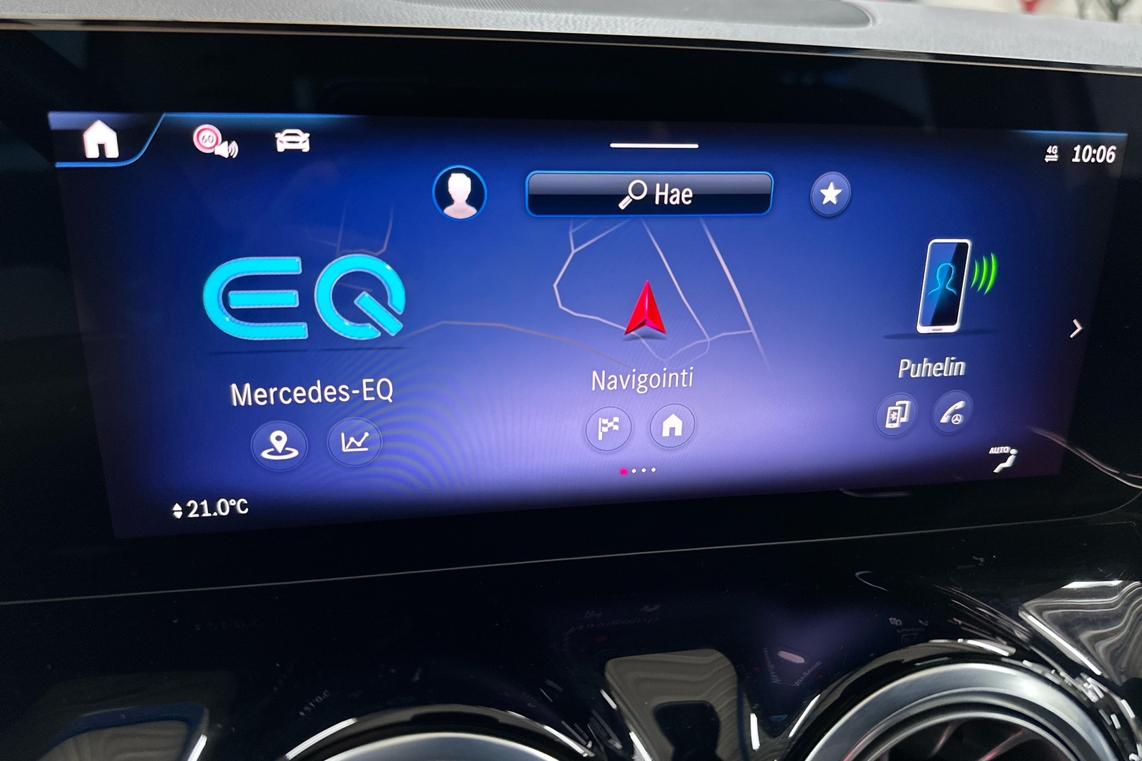 MERCEDES-BENZ EQA 2024