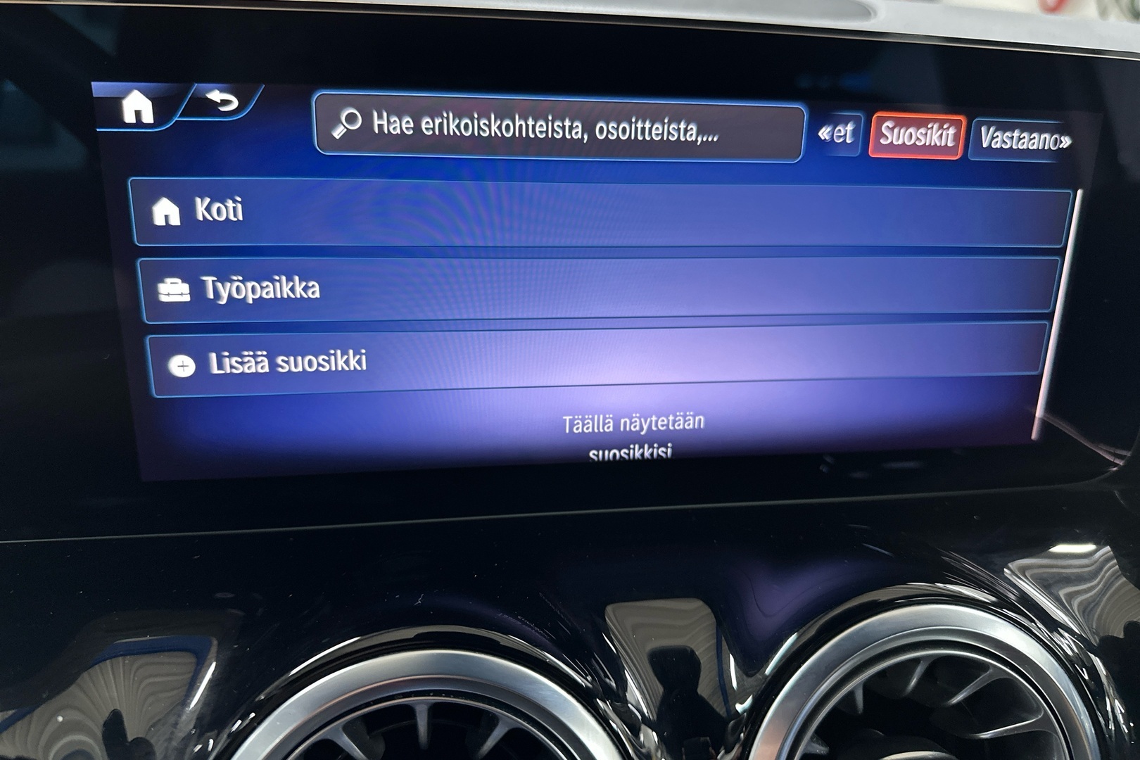 MERCEDES-BENZ EQA 2024