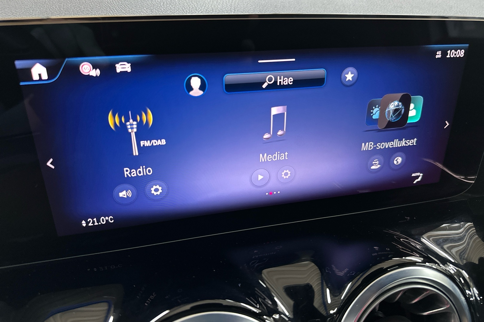 MERCEDES-BENZ EQA 2024