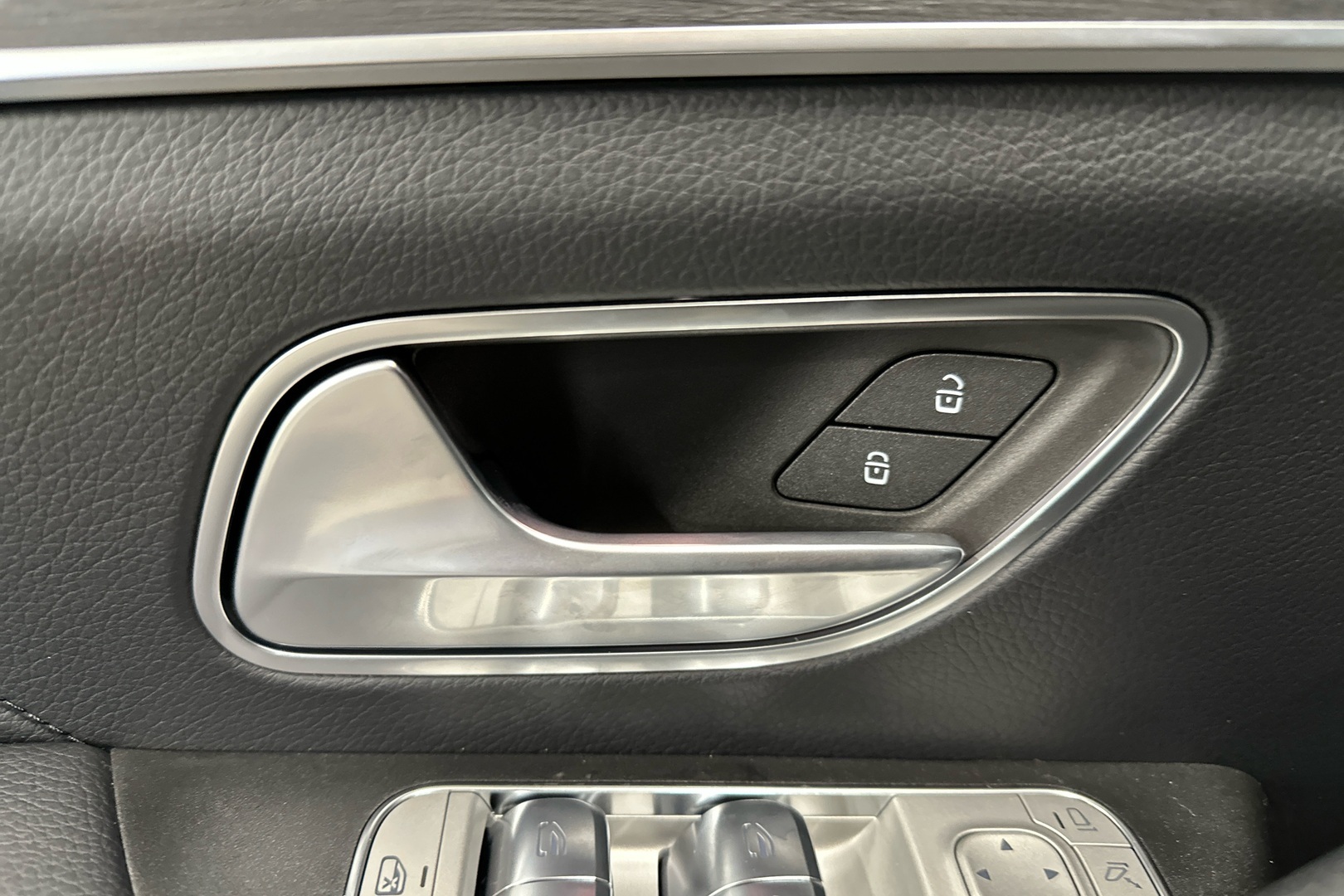 MERCEDES-BENZ GLE 2026