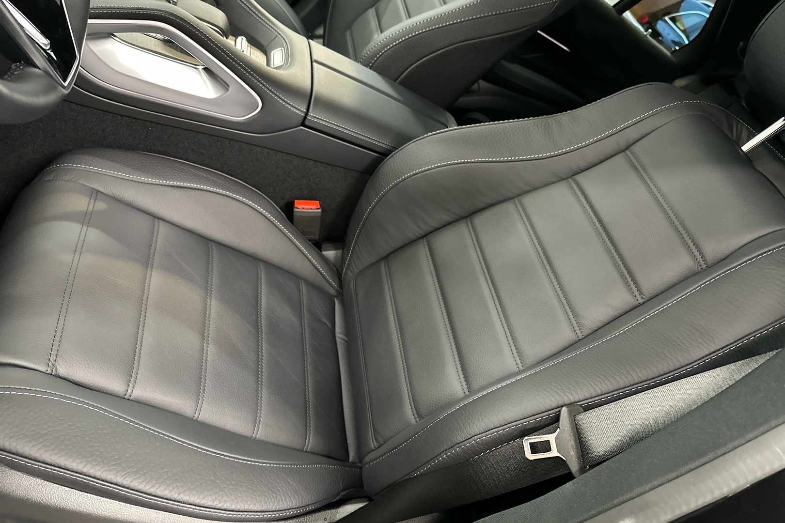 MERCEDES-BENZ GLE 2026