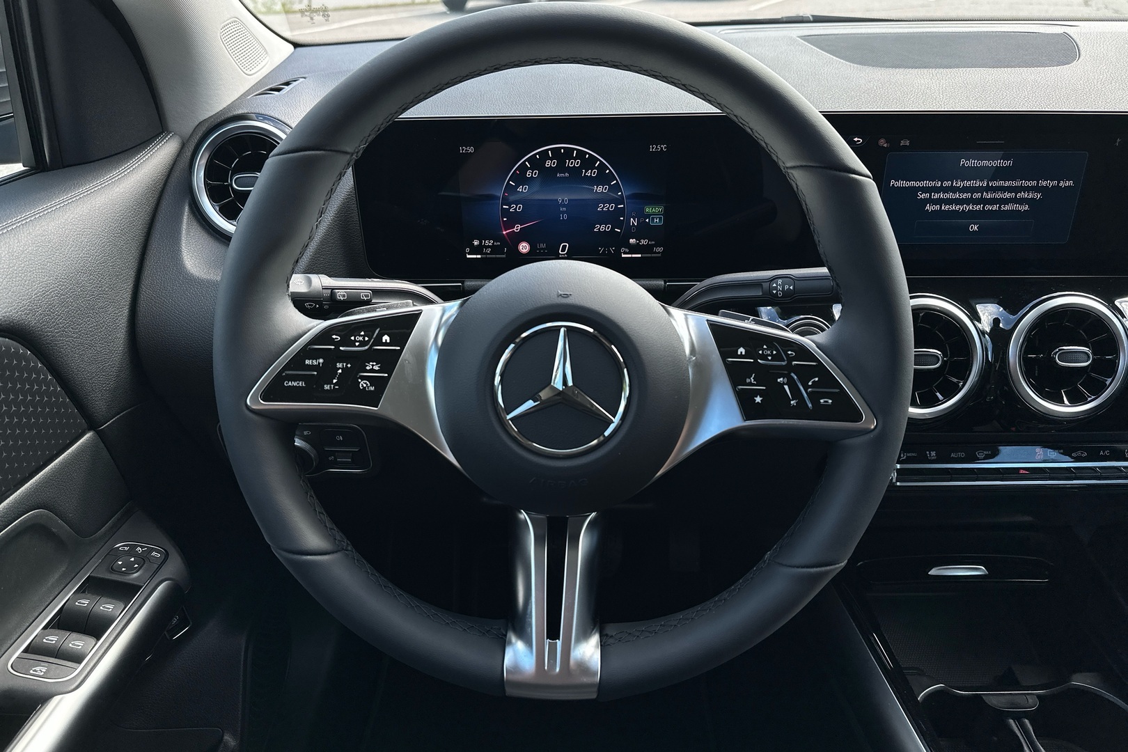 MERCEDES-BENZ GLA 2026