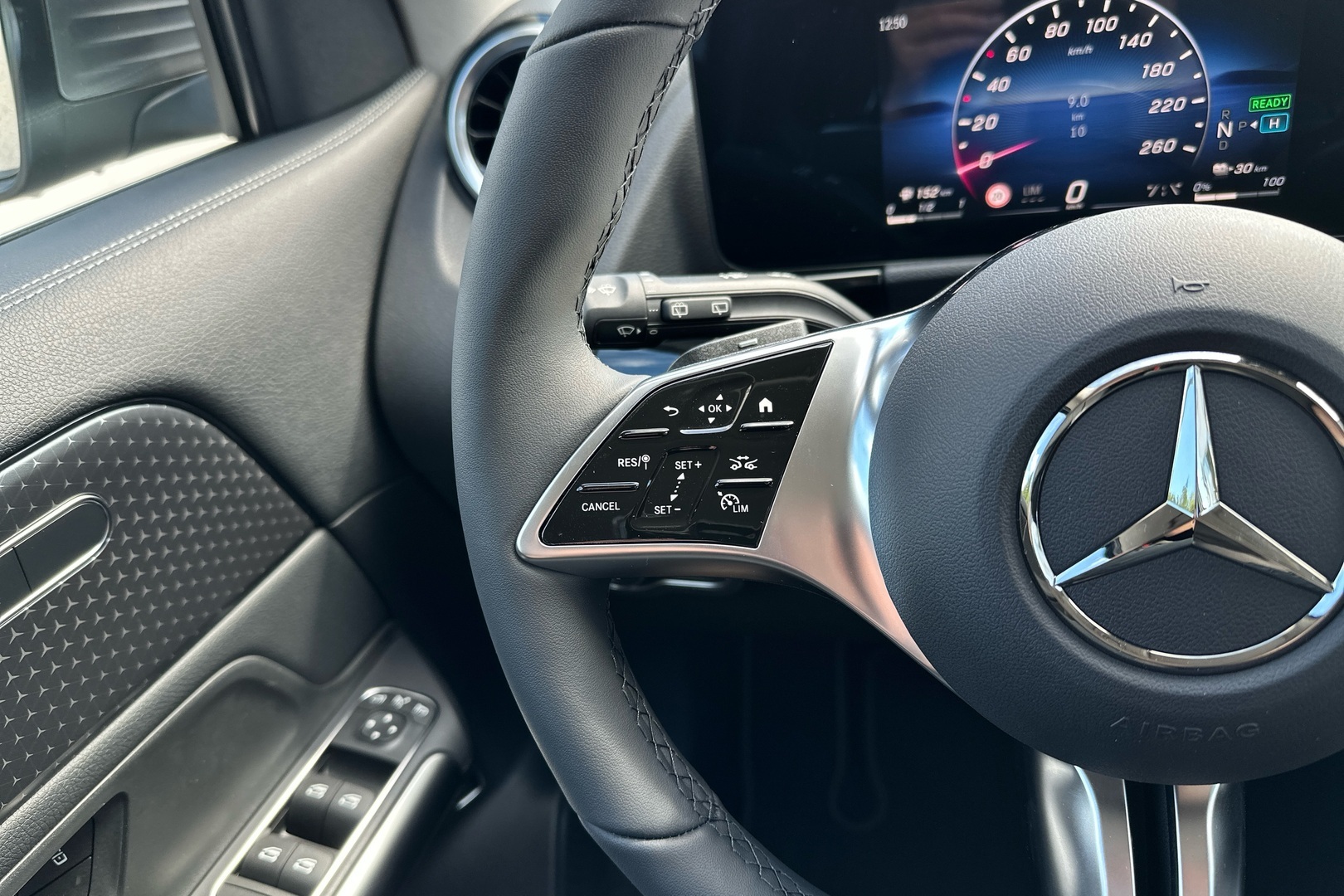 MERCEDES-BENZ GLA 2026