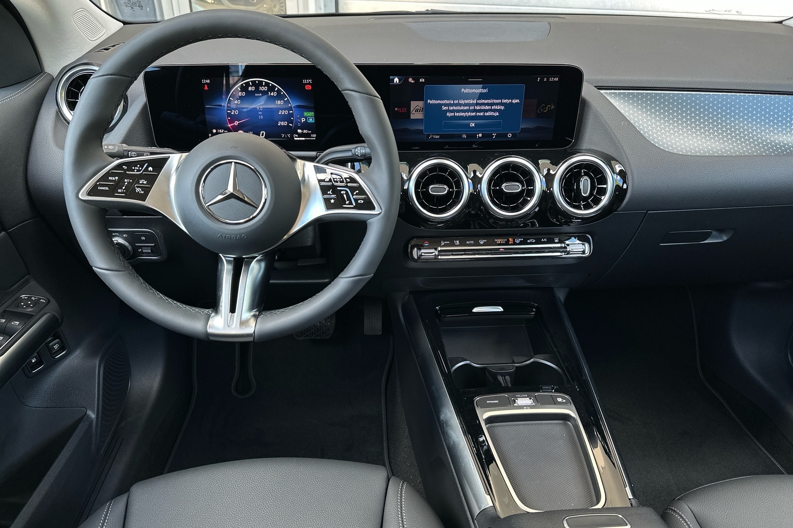 MERCEDES-BENZ GLA 2026