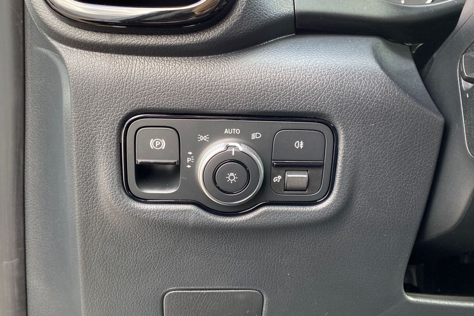 MERCEDES-BENZ Vito 18