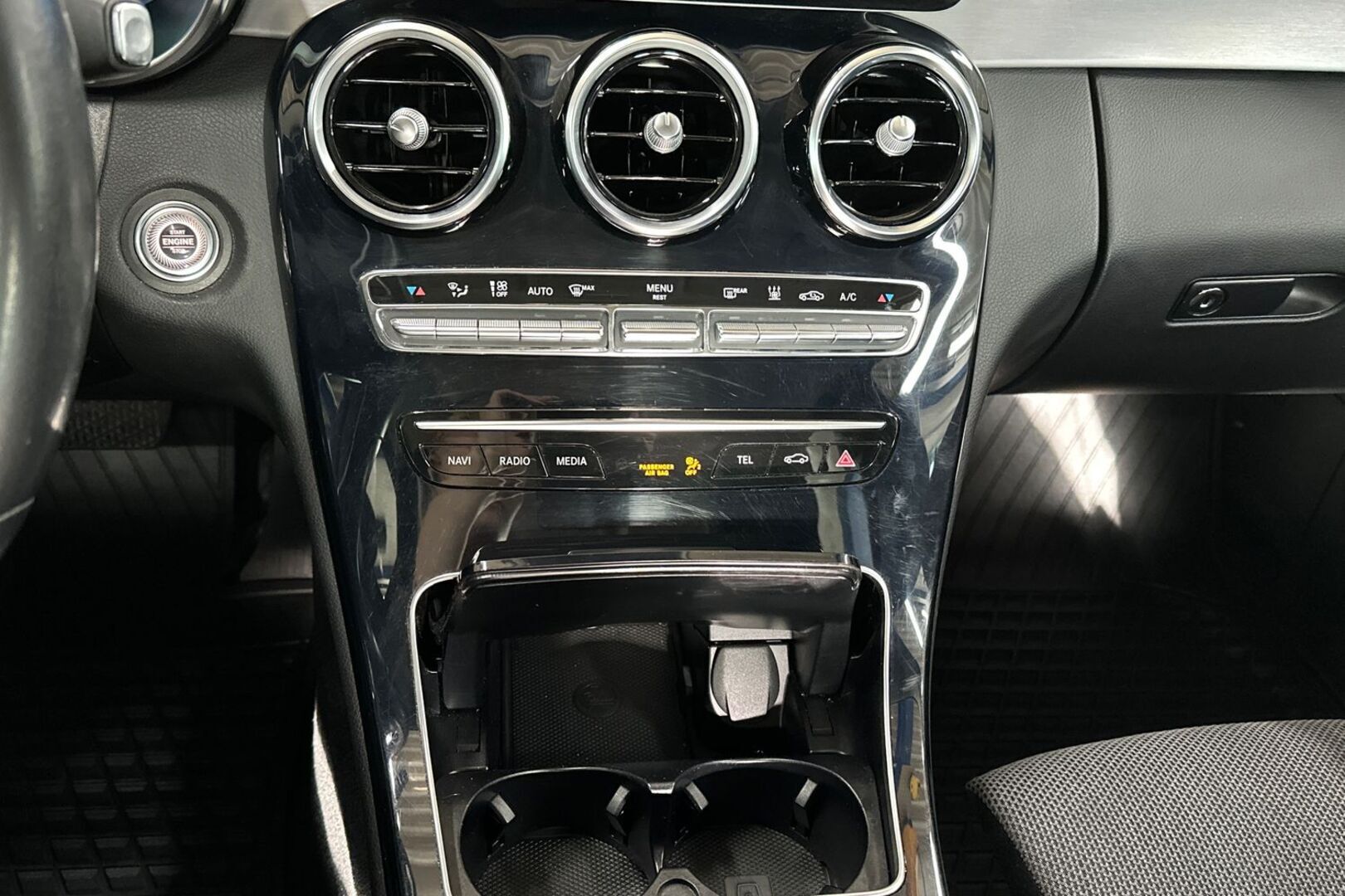 MERCEDES-BENZ C 2020