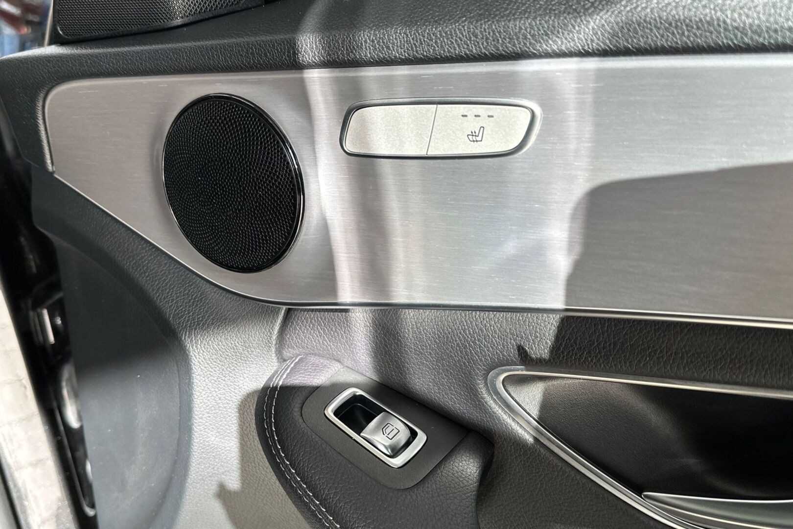 MERCEDES-BENZ C 2020