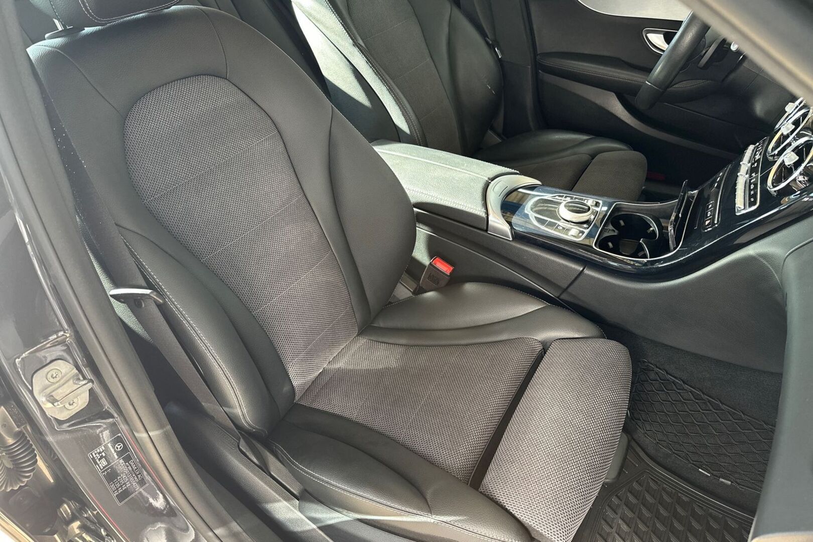 MERCEDES-BENZ C 2020