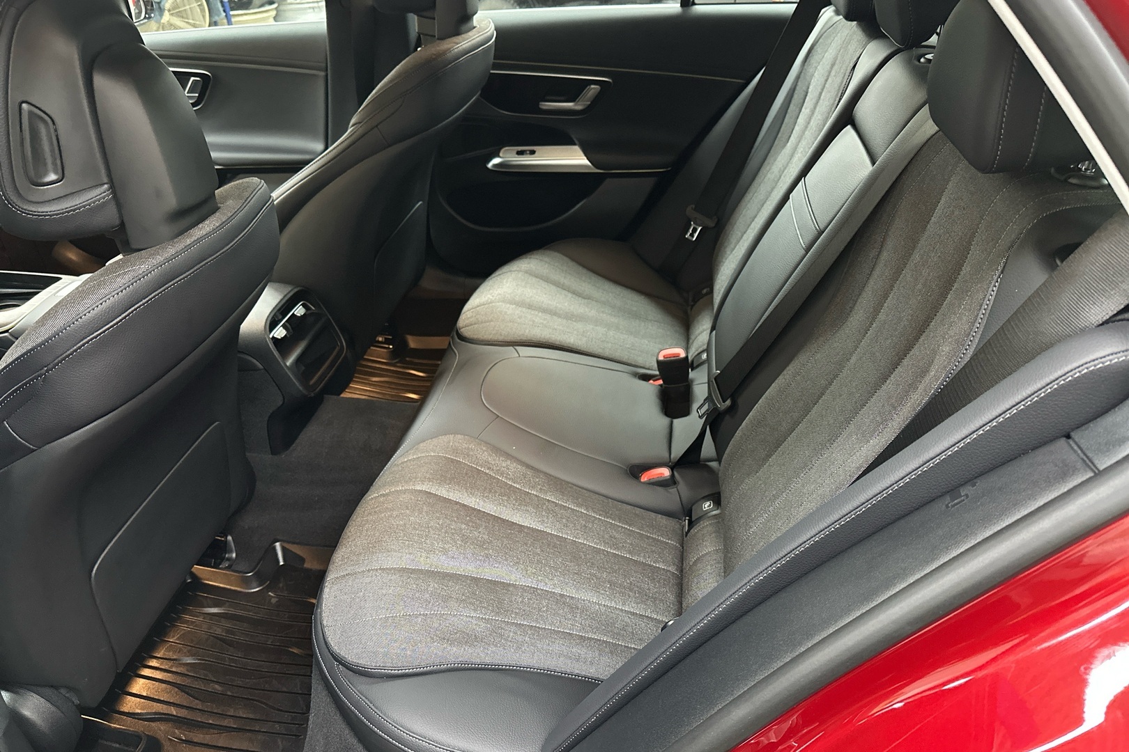 MERCEDES-BENZ E 2024