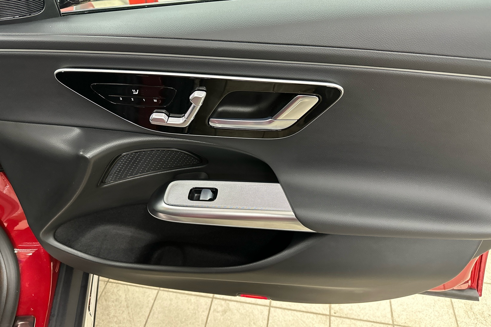 MERCEDES-BENZ E 2024