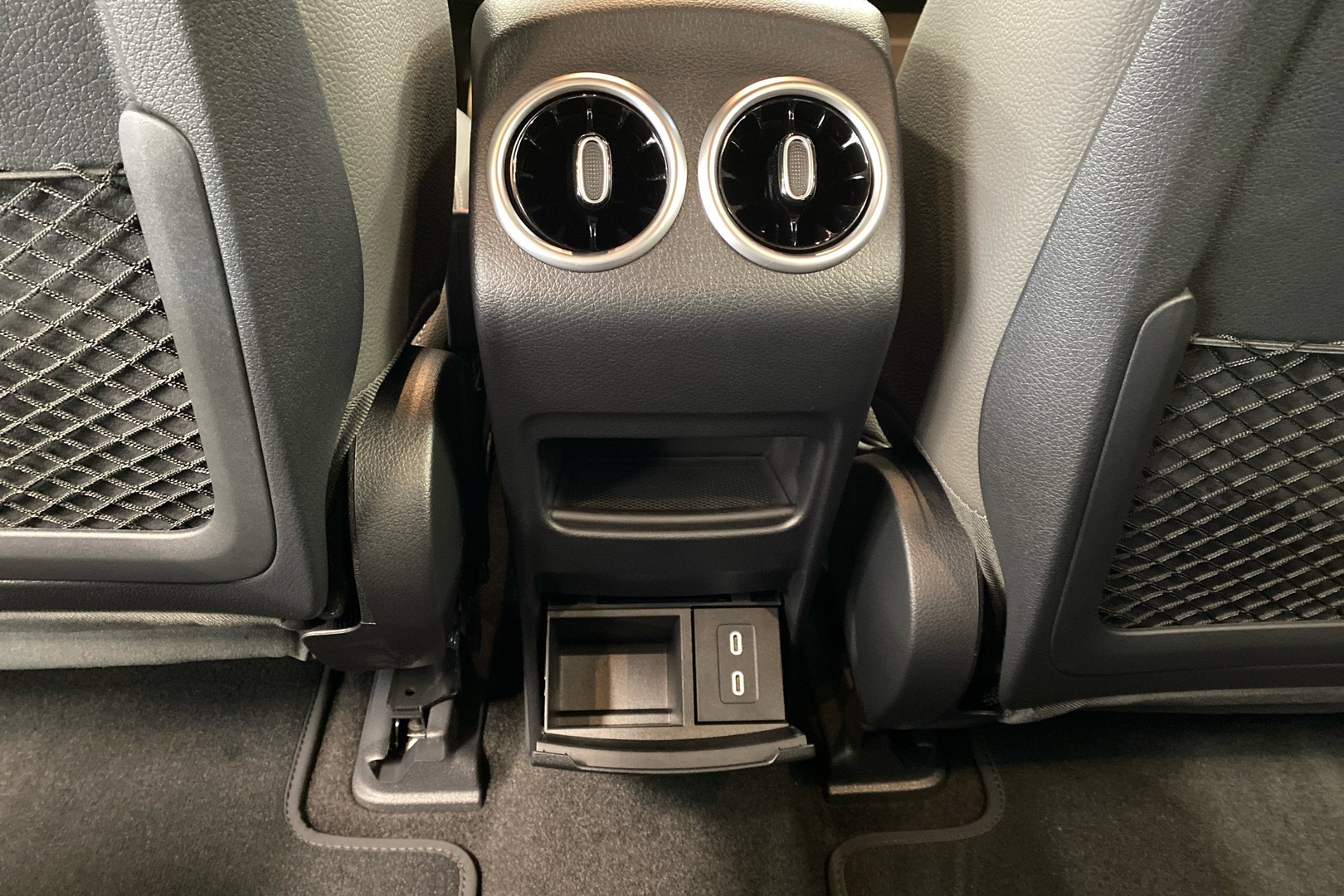 MERCEDES-BENZ EQA 2026