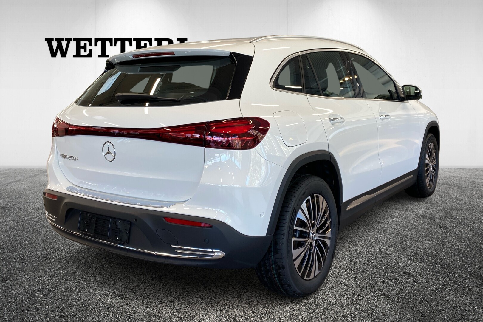 MERCEDES-BENZ EQA 2026