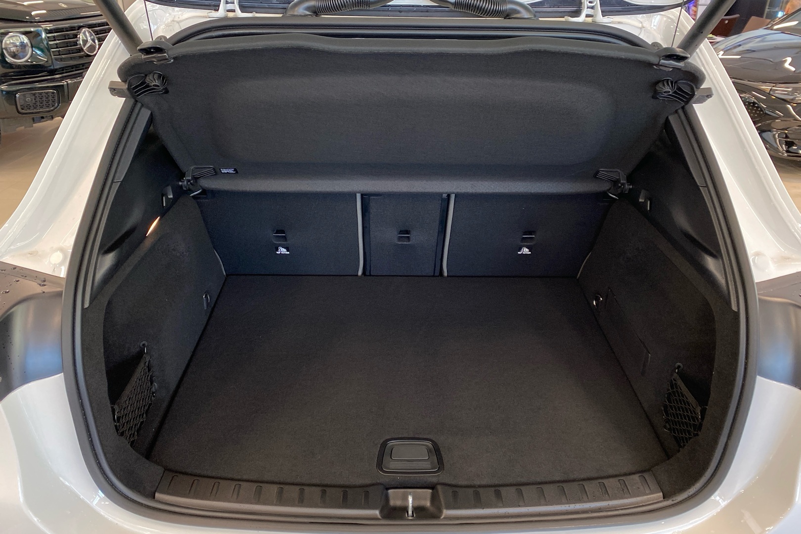 MERCEDES-BENZ EQA 2026