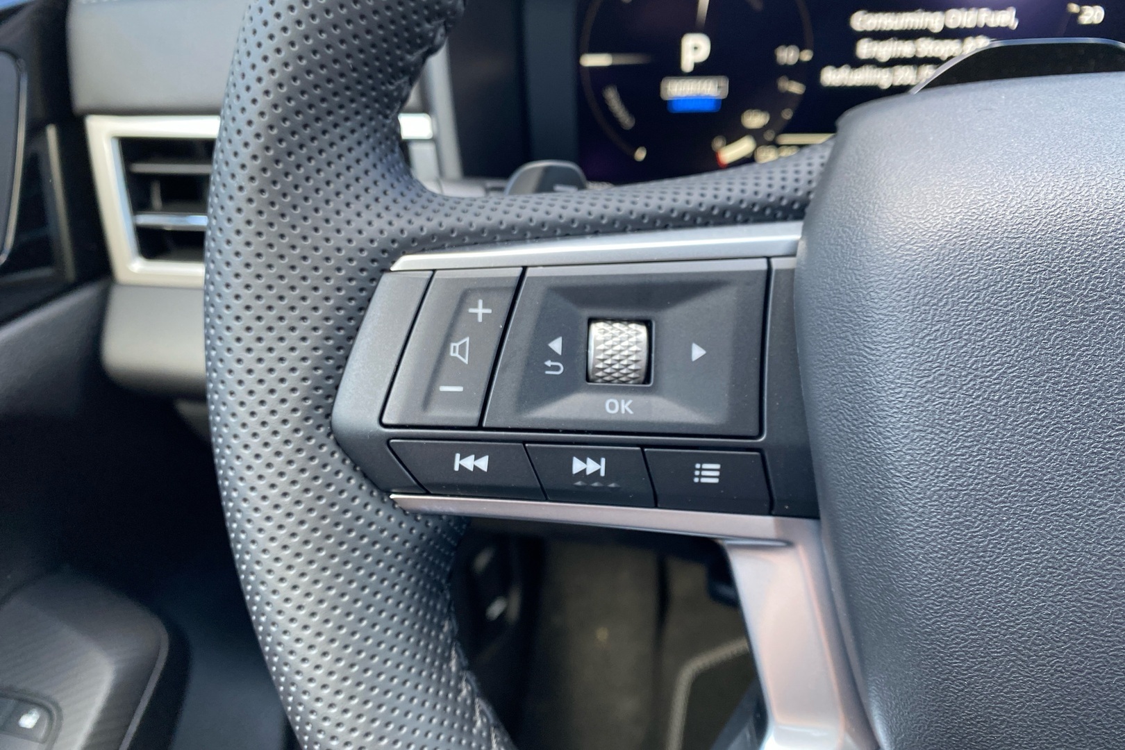 MITSUBISHI OUTLANDER PHEV 2026