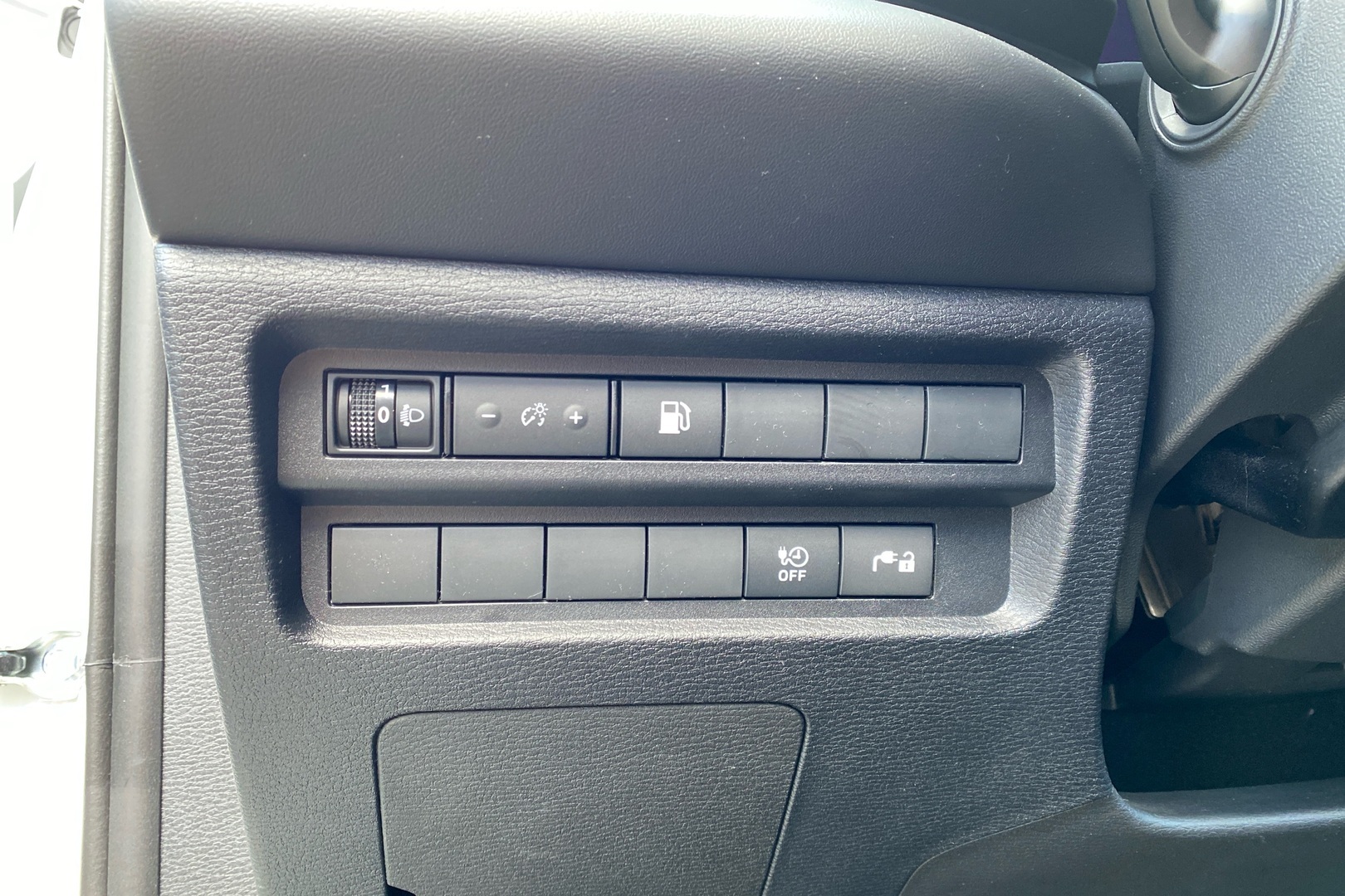 MITSUBISHI OUTLANDER PHEV 2026