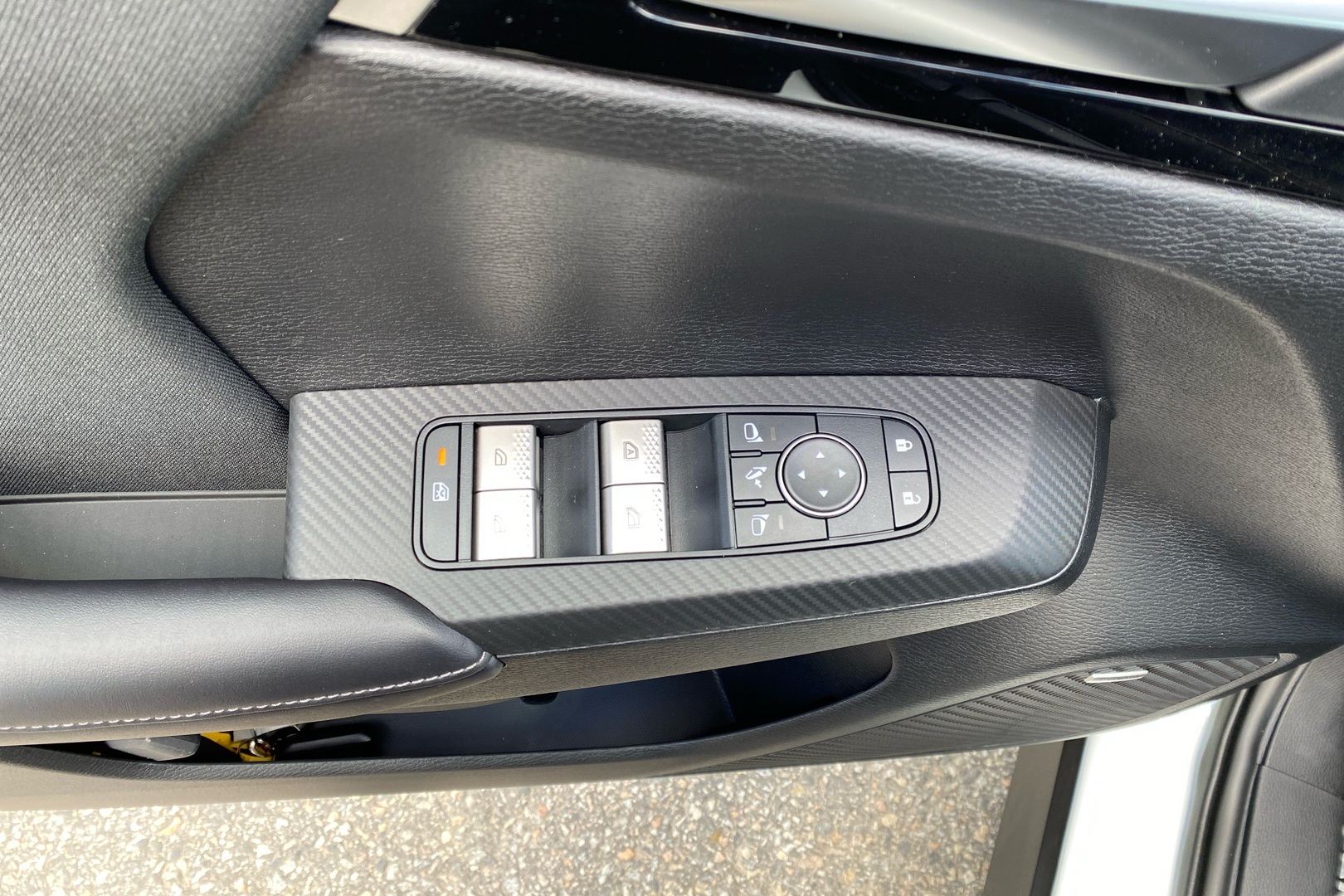 MITSUBISHI OUTLANDER PHEV 2026