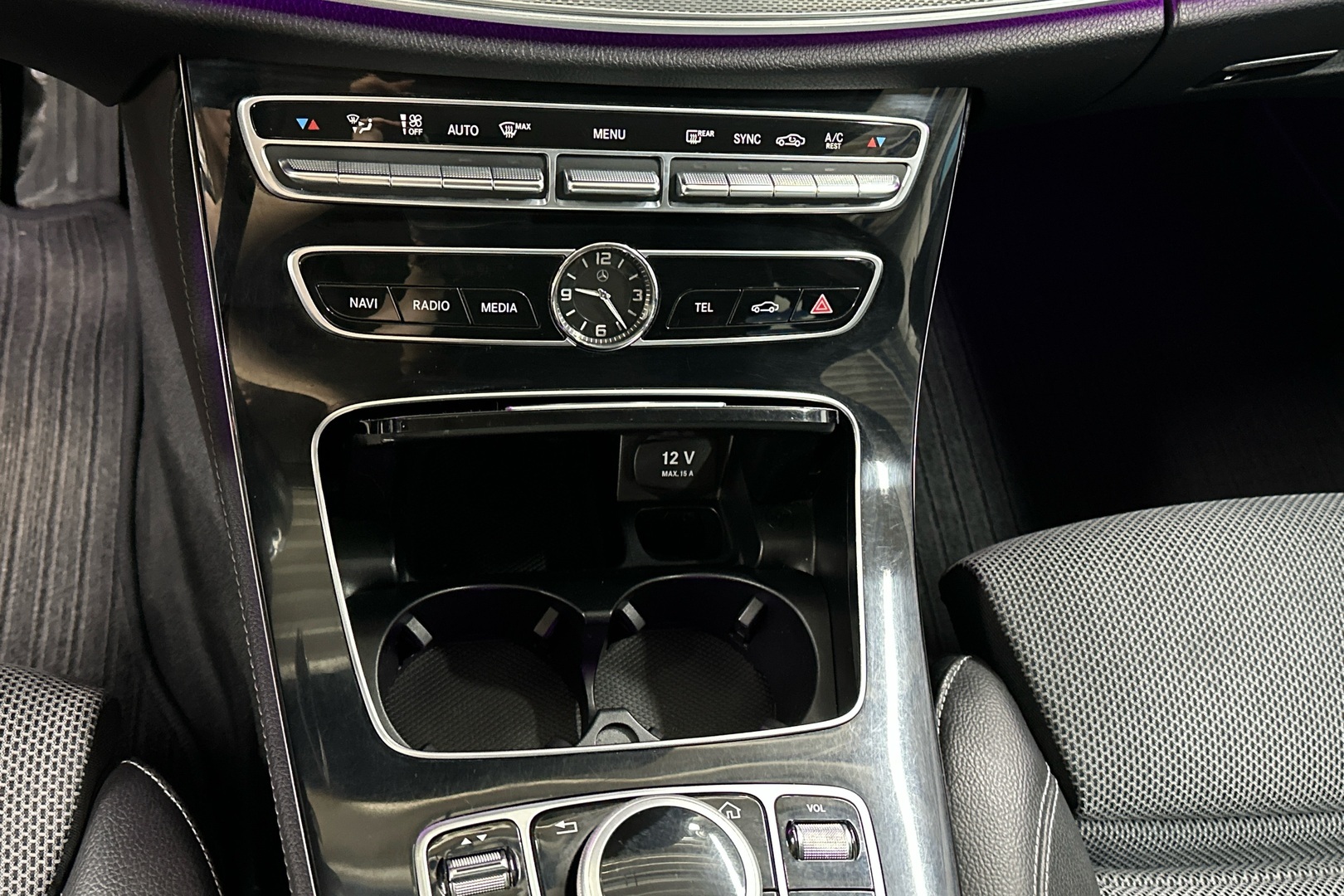 MERCEDES-BENZ E 2016