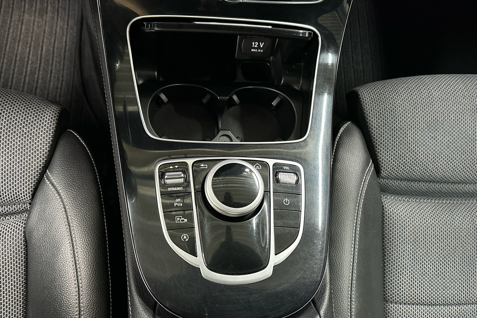 MERCEDES-BENZ E 2016