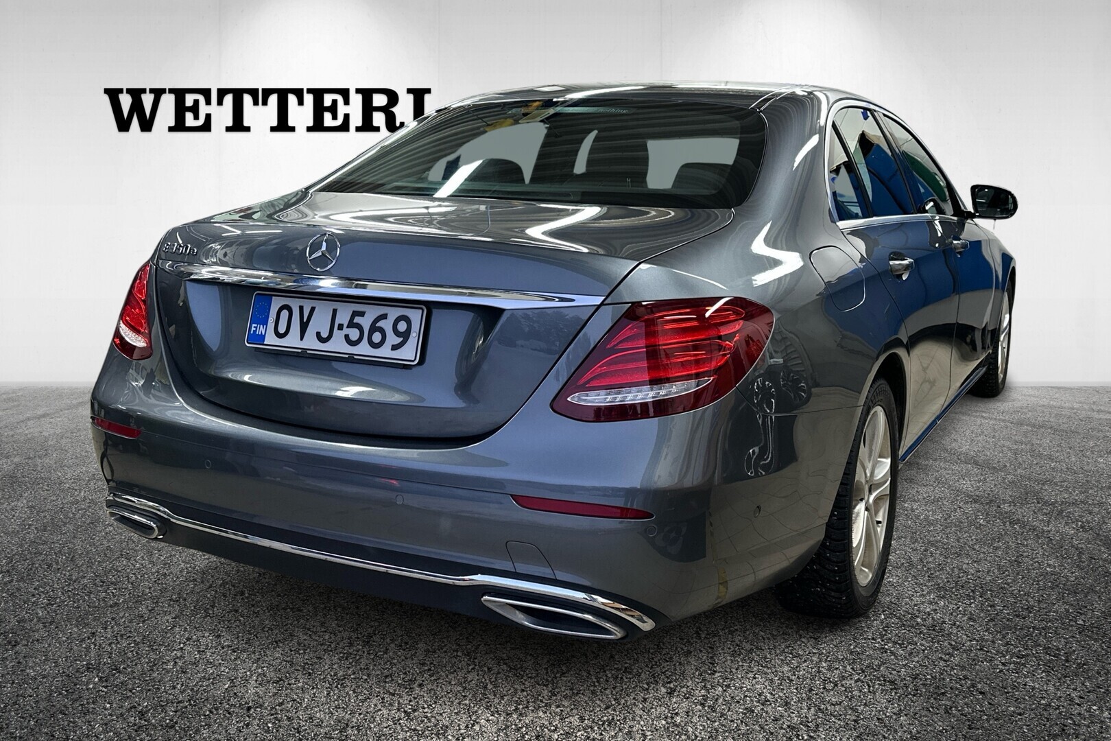 MERCEDES-BENZ E 2016