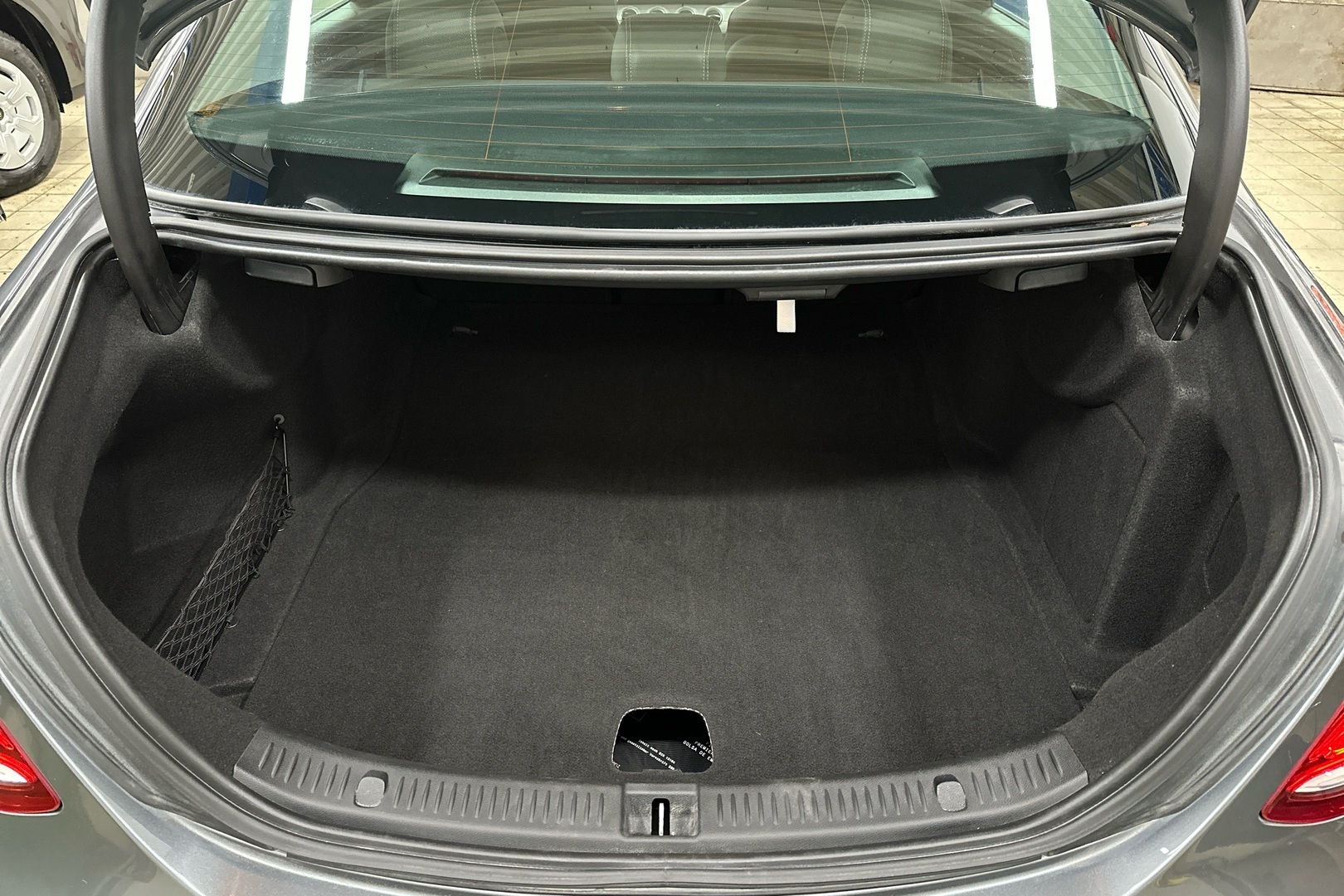 MERCEDES-BENZ E 2016