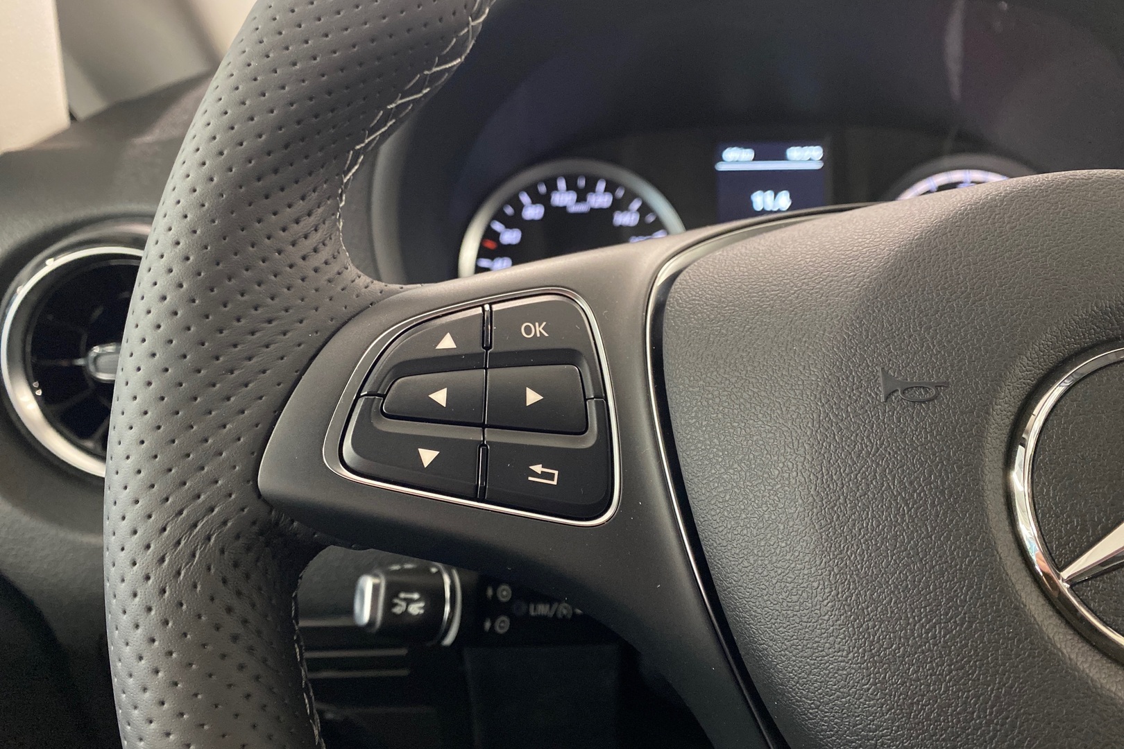 MERCEDES-BENZ VITO 2024