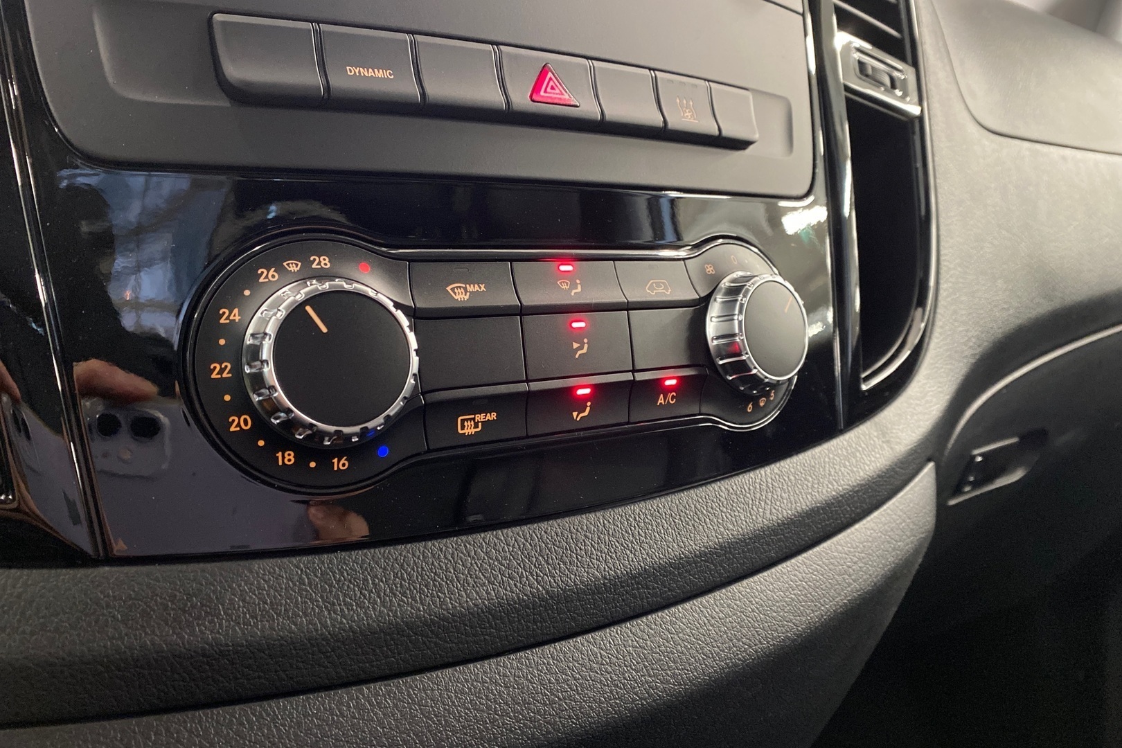 MERCEDES-BENZ VITO 2024