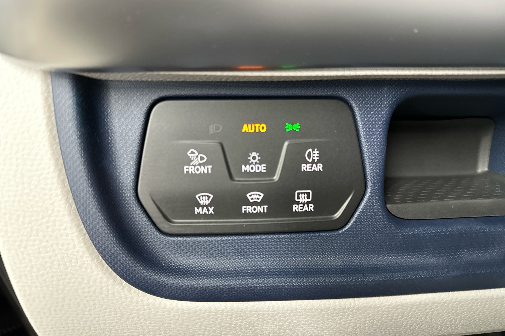 VOLKSWAGEN ID. Buzz 2024