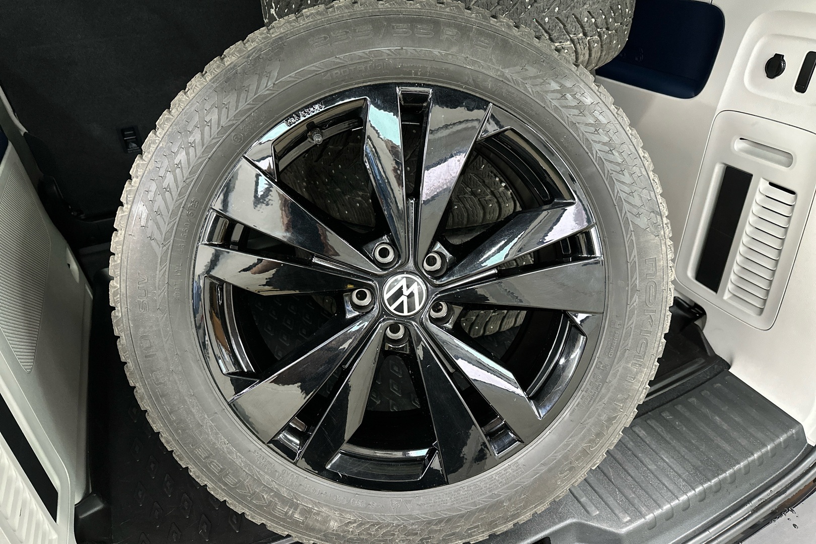 VOLKSWAGEN ID. Buzz 2024