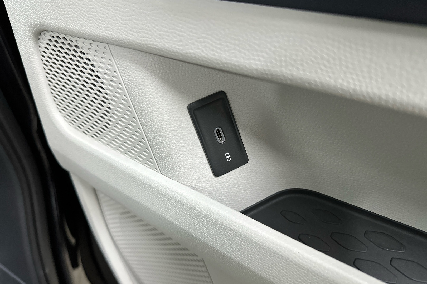 VOLKSWAGEN ID. Buzz 2024