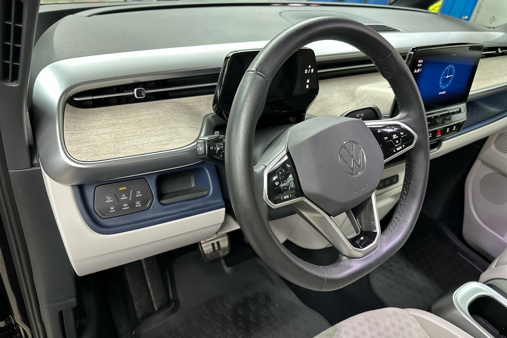 VOLKSWAGEN ID. Buzz 2024