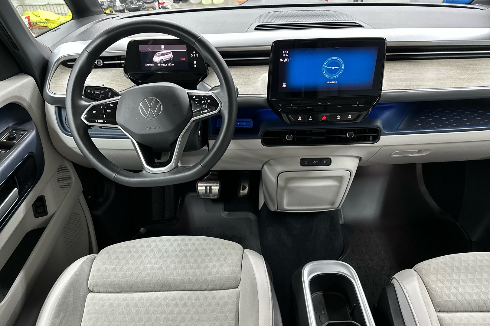 VOLKSWAGEN ID. Buzz 2024