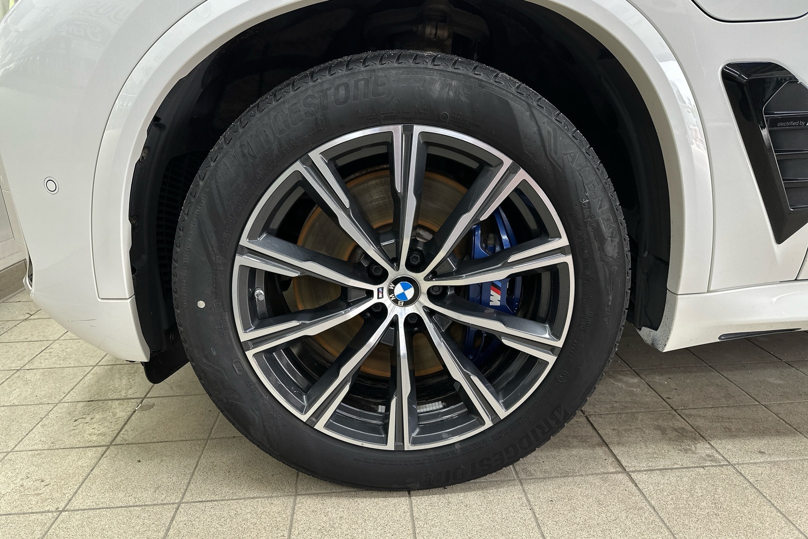 BMW X5 2023