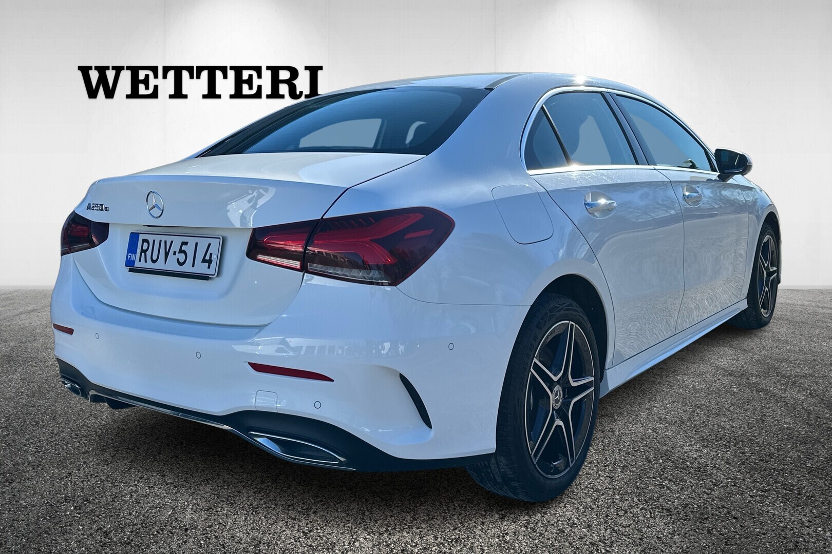 MERCEDES-BENZ A 2023