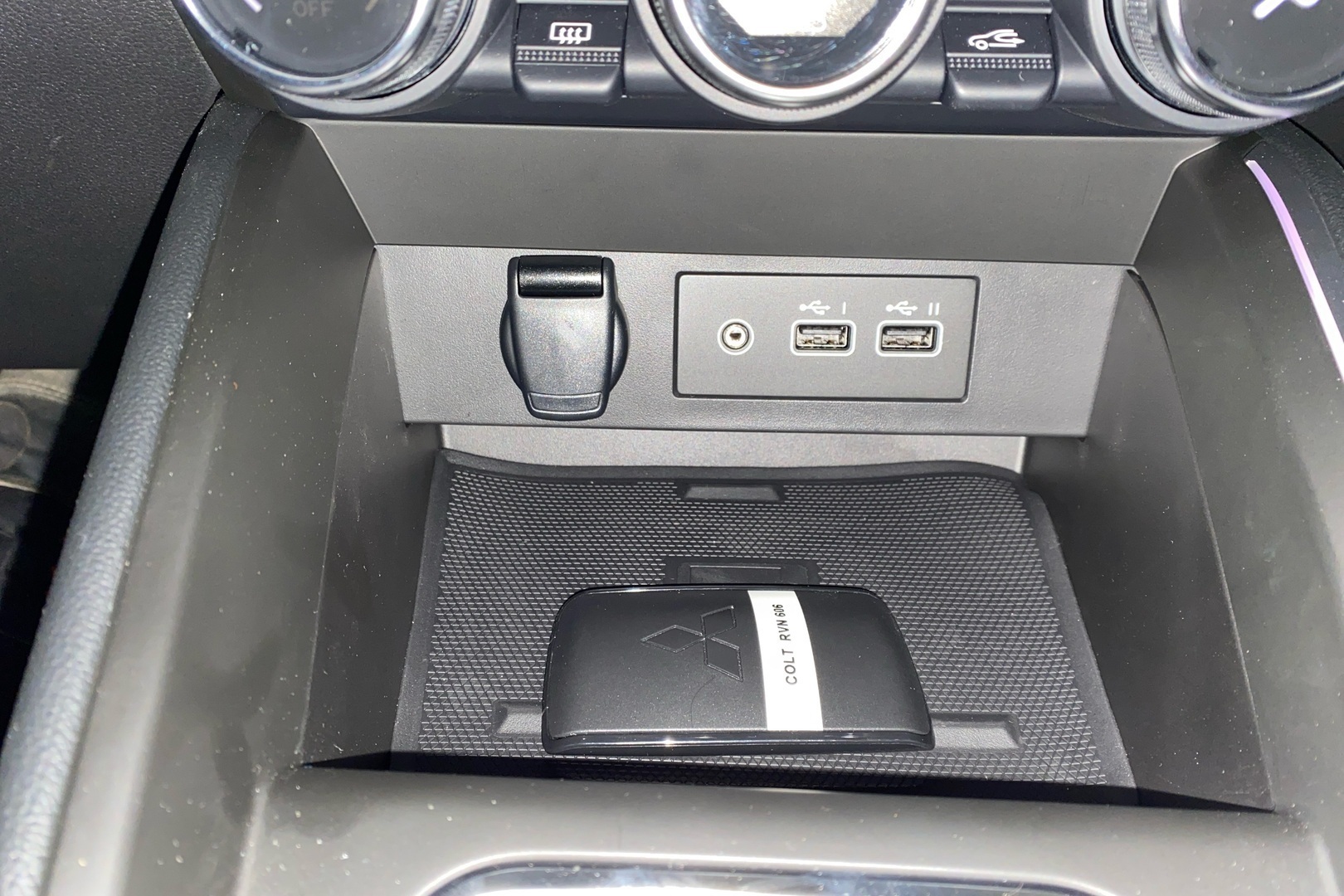 MITSUBISHI COLT 2024