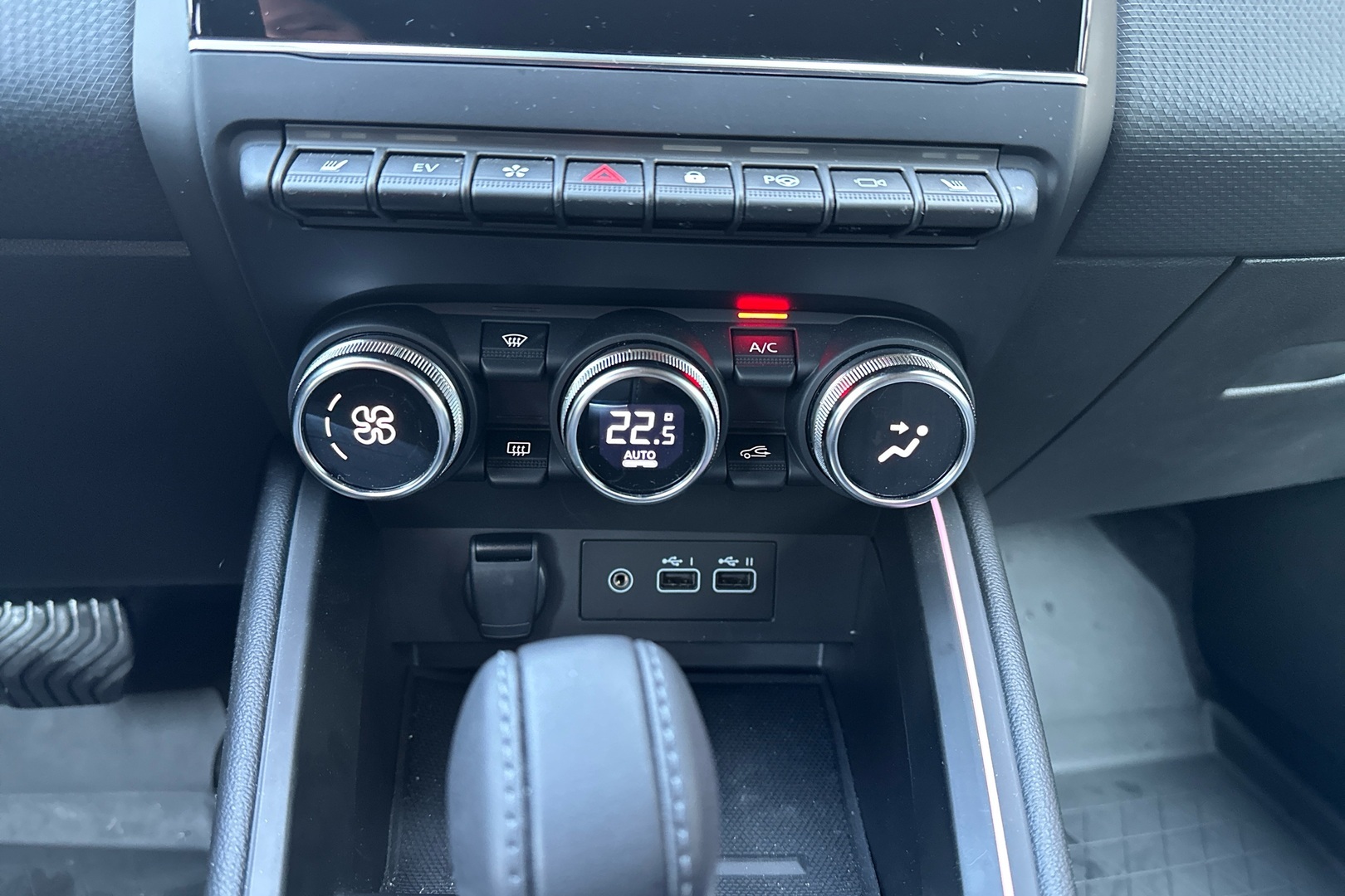 MITSUBISHI COLT 19