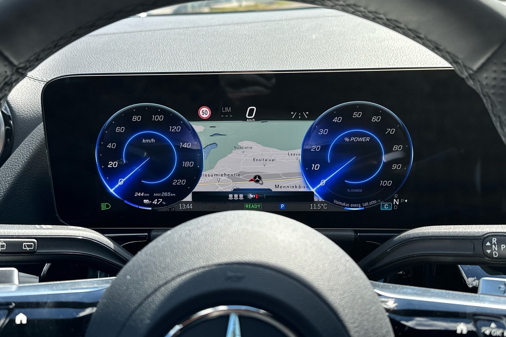 MERCEDES-BENZ EQA 2026
