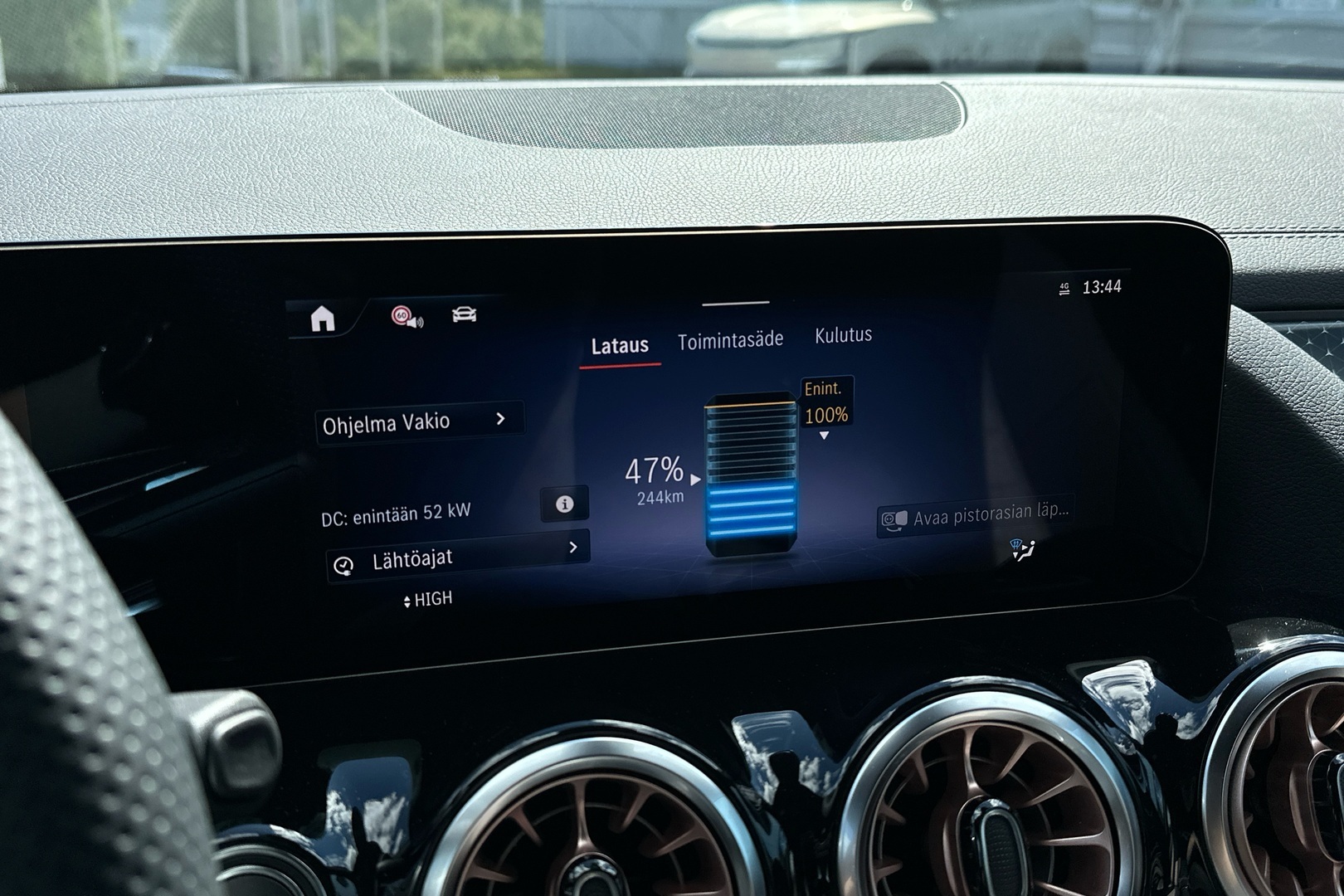 MERCEDES-BENZ EQA 2026