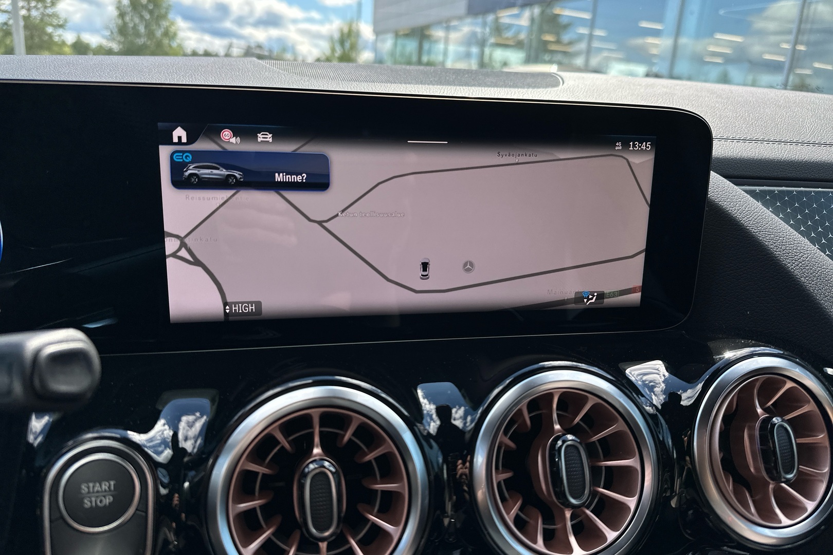 MERCEDES-BENZ EQA 2026