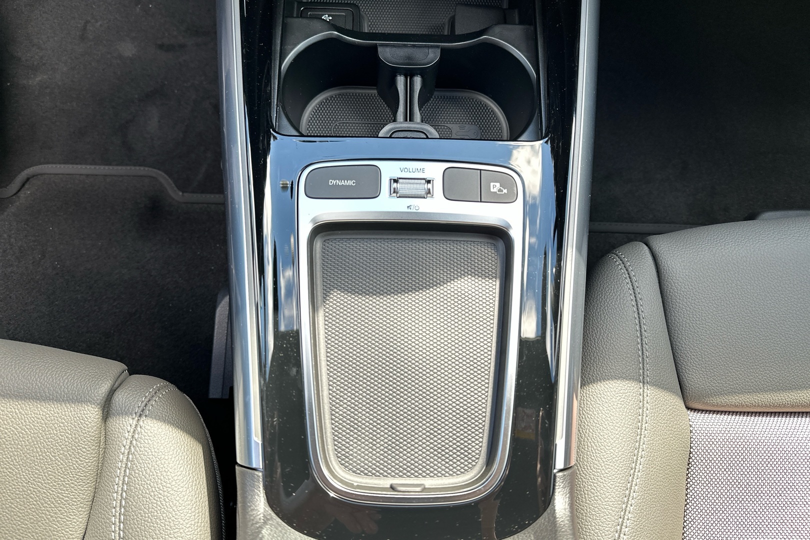 MERCEDES-BENZ EQA 2026