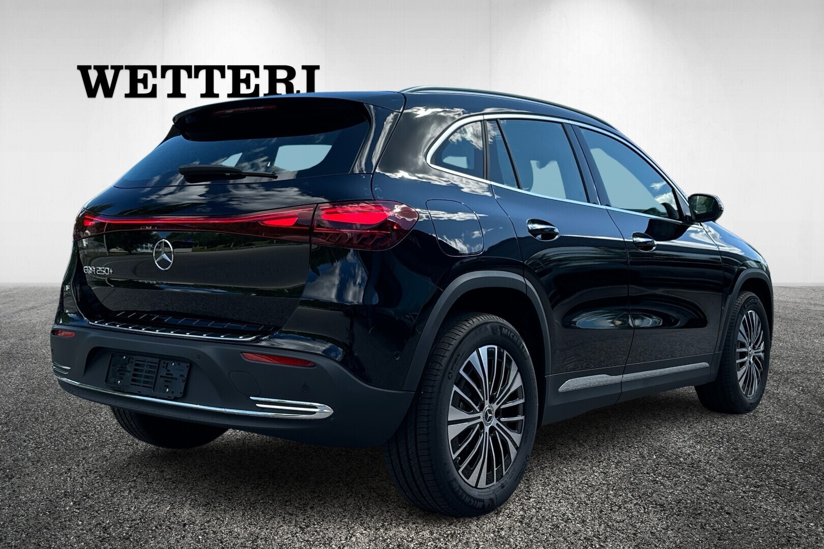 MERCEDES-BENZ EQA 2026