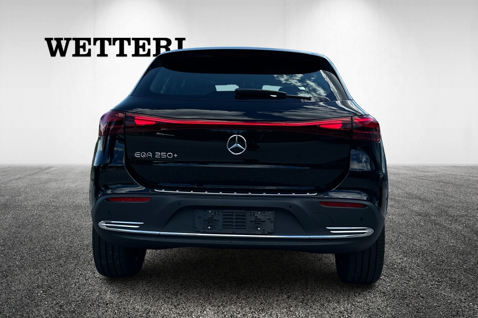 MERCEDES-BENZ EQA 2026