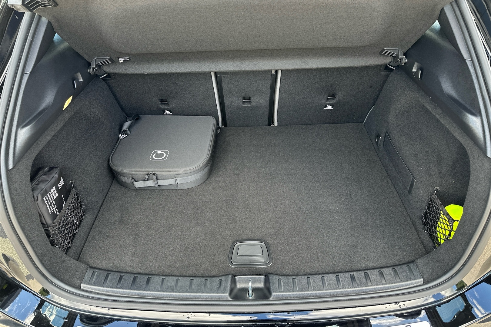 MERCEDES-BENZ EQA 2026