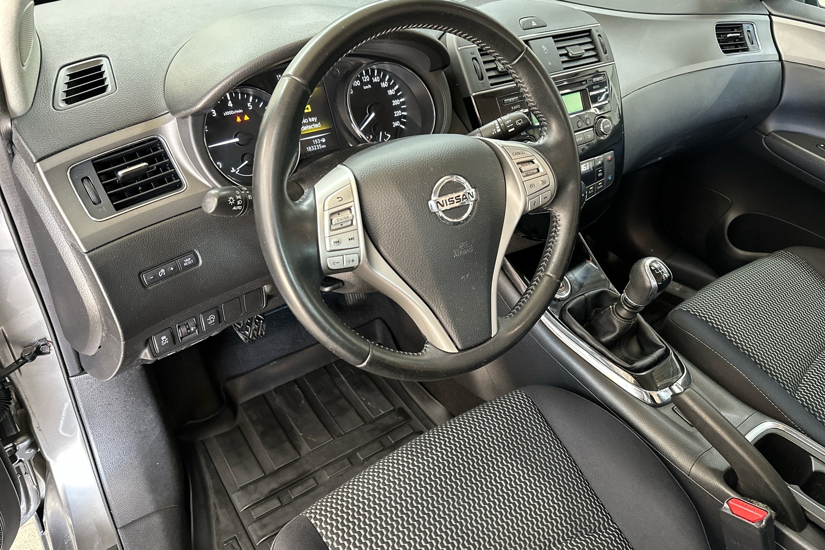 NISSAN Pulsar 2016
