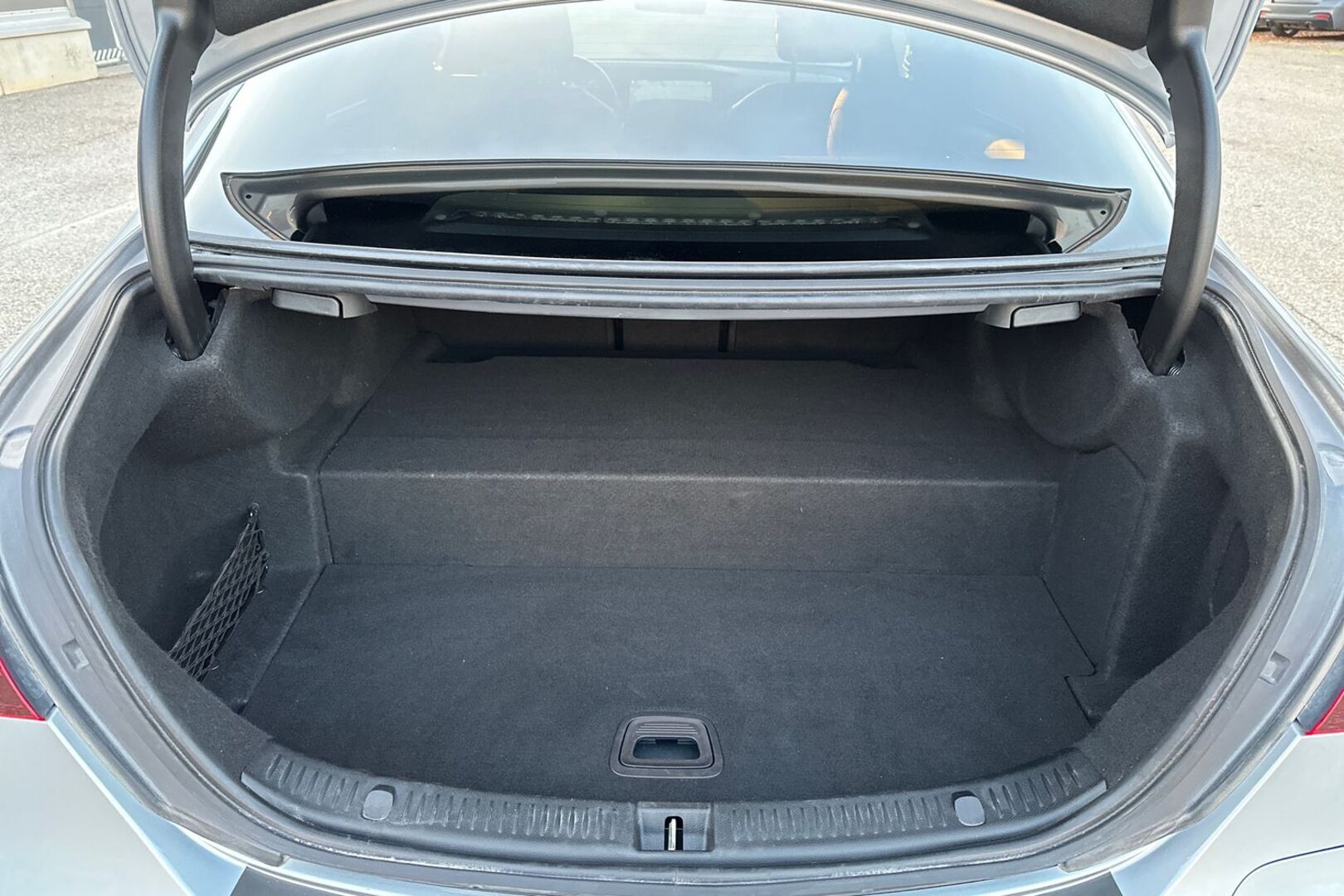 MERCEDES-BENZ E 2023