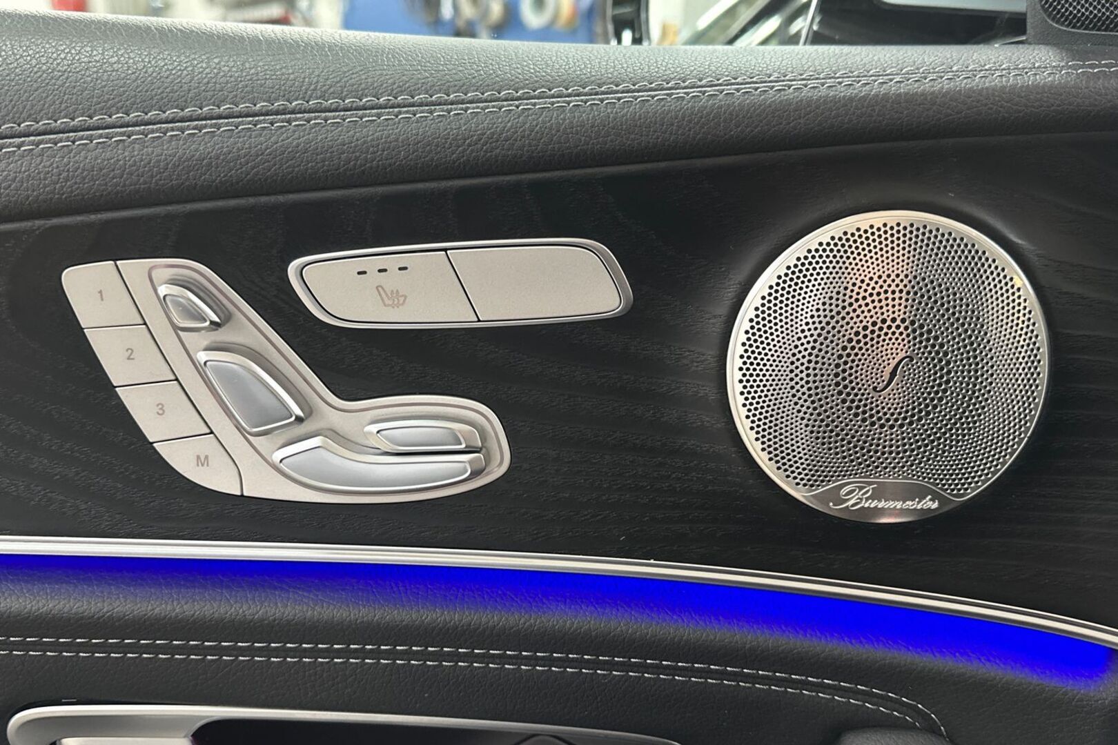 MERCEDES-BENZ E 2023